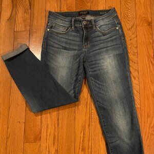 💙 Judy Blue Relaxed Fit Cuffed Jeans – Size 27 💙